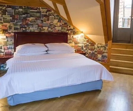 Orea Place Charles Bridge Aparthotel 4*